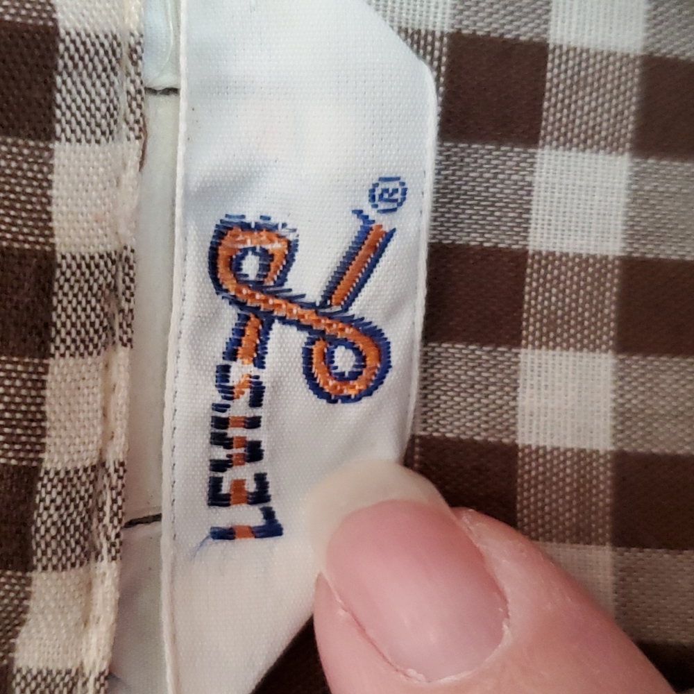 LEVI'S VINTAGE button down. Size Large** - image 2